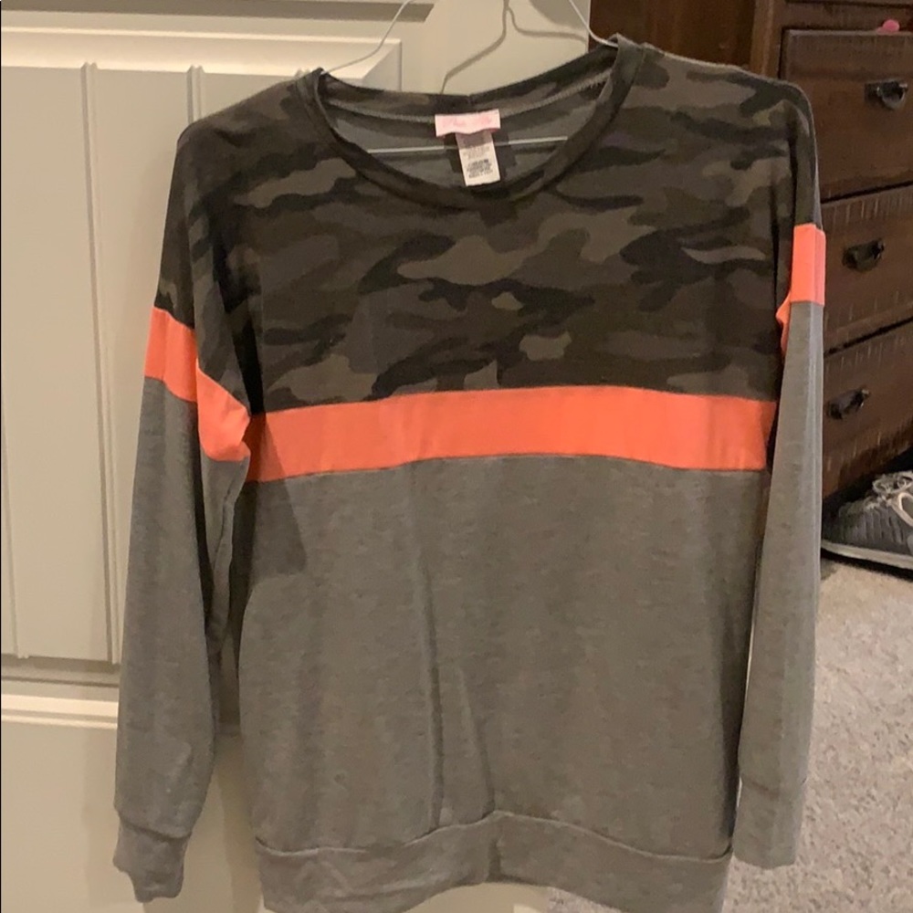 Camo pullover